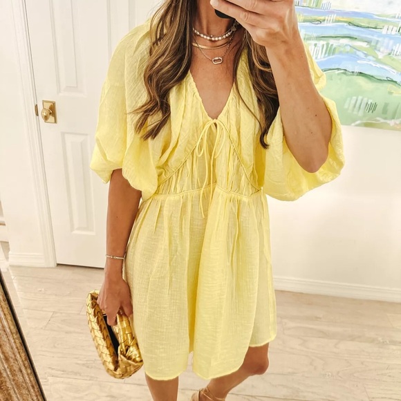 H&M Dresses & Skirts - H&M lyocell blend oversized puff sleeve short babydoll dress blogger favorite